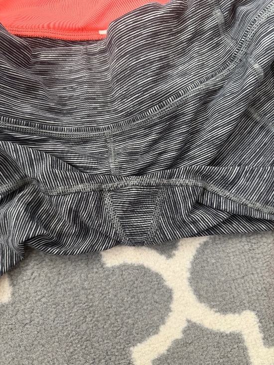 Lululemon Pace Rival Crop 22”- Size 6 - Picture 4 of 5